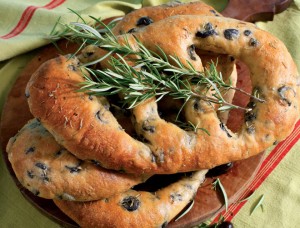 fougasse-aux-olives-et-romarin